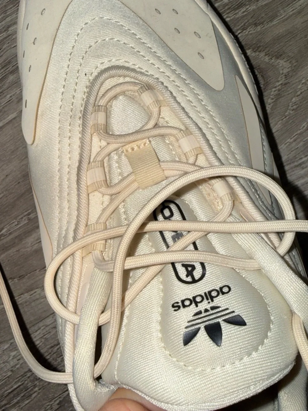 adidas ozelia Cream/Tan Sneakers